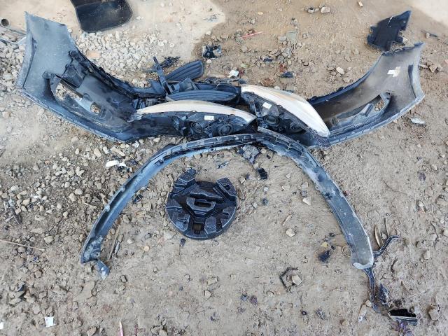 Фото 12 - FORD FOCUS