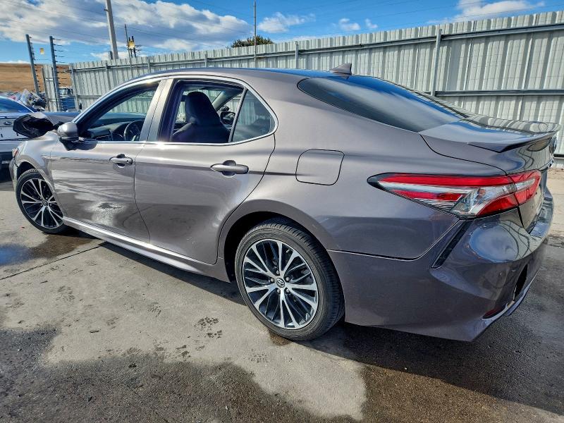 Фото 2 - TOYOTA CAMRY