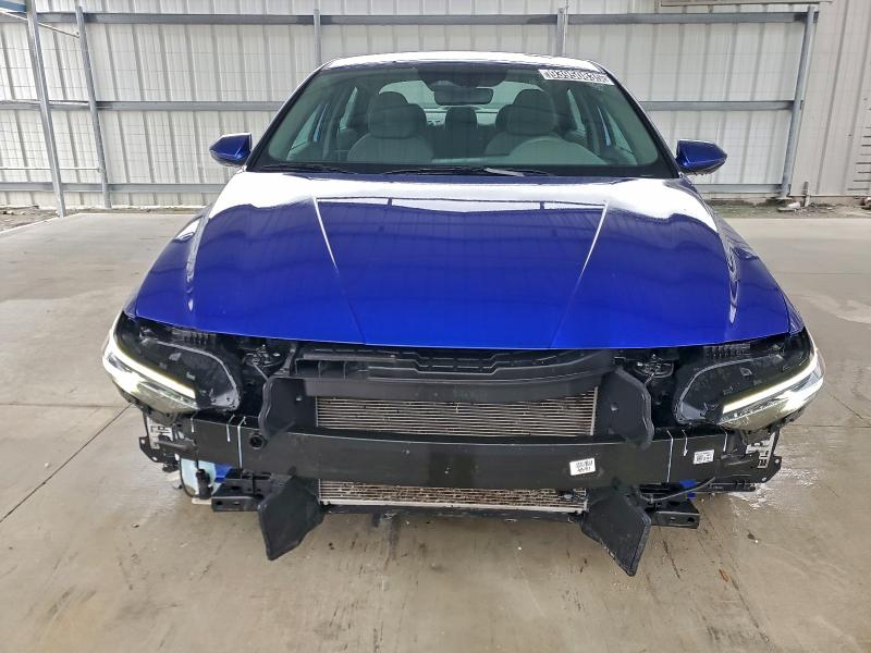 Фото 5 - HYUNDAI ELANTRA