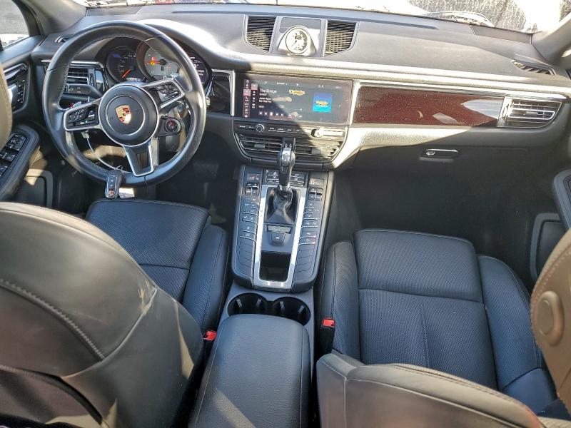 Фото 8 - PORSCHE MACAN