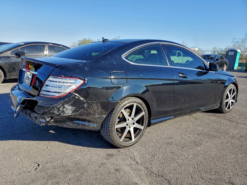 Фото 3 - MERCEDES-BENZ C-CLASS