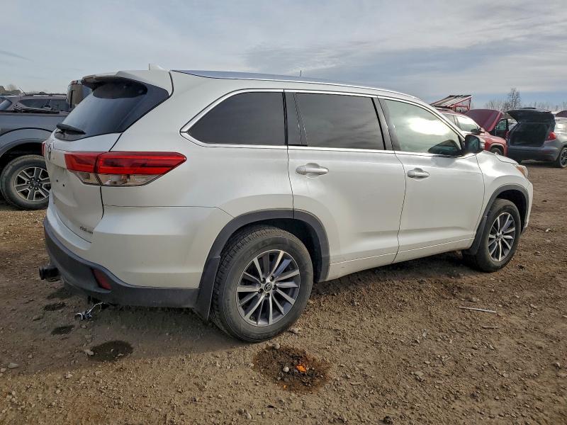 Фото 3 - TOYOTA HIGHLANDER