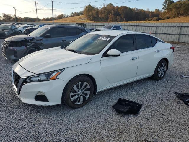 Фото 1 - NISSAN ALTIMA