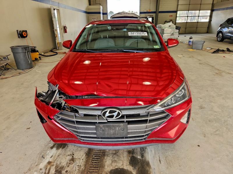 Фото 5 - HYUNDAI ELANTRA