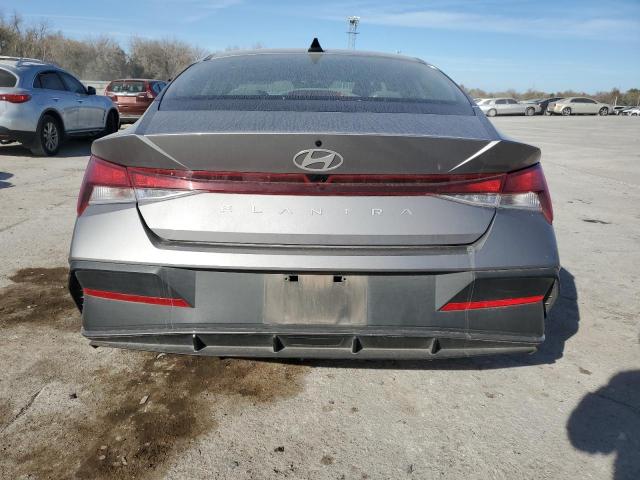 Фото 6 - HYUNDAI ELANTRA