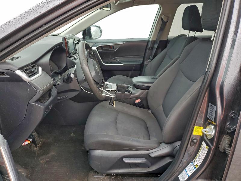 Фото 7 - TOYOTA RAV4