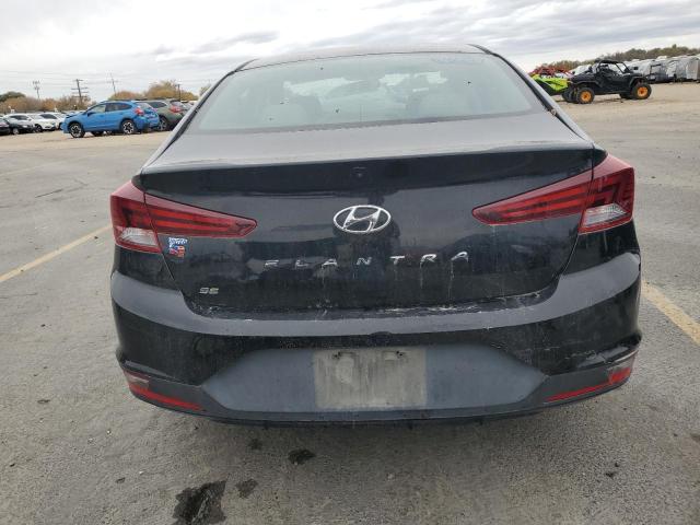 Фото 6 - HYUNDAI ELANTRA