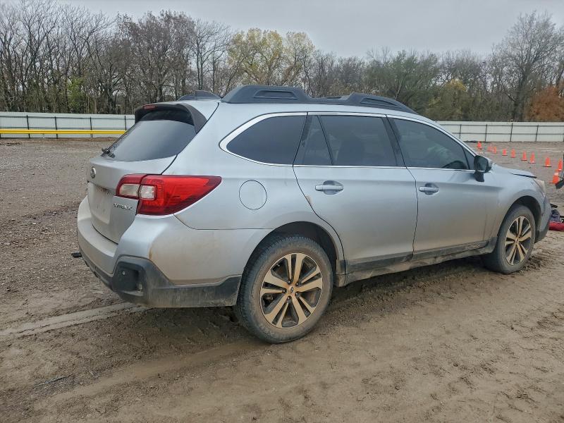 Фото 3 - SUBARU OUTBACK