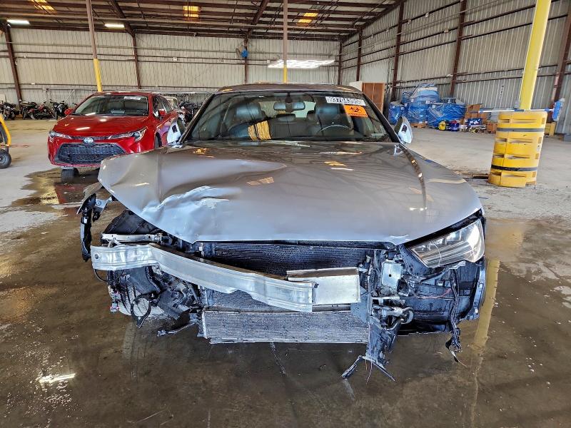 Фото 5 - AUDI A7