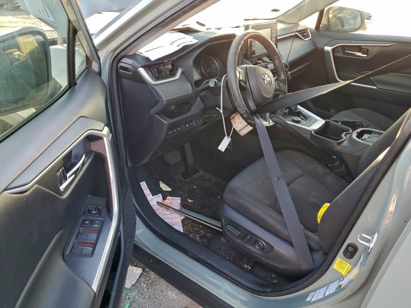 Фото 8 - TOYOTA RAV4