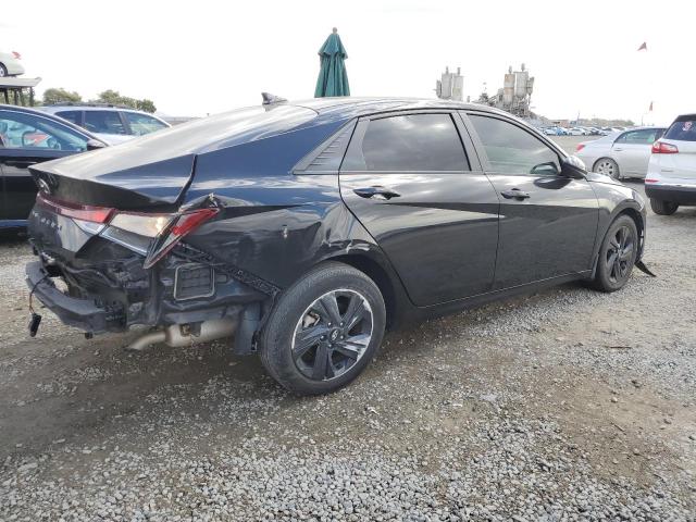 Фото 3 - HYUNDAI ELANTRA