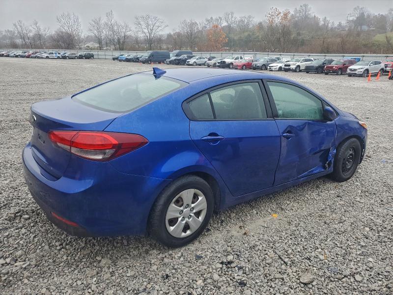 Фото 3 - KIA FORTE