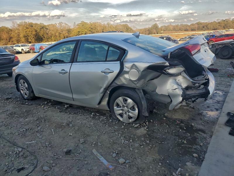 Фото 2 - KIA FORTE