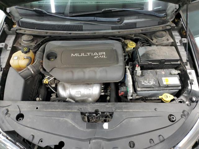 Фото 11 - CHRYSLER 200