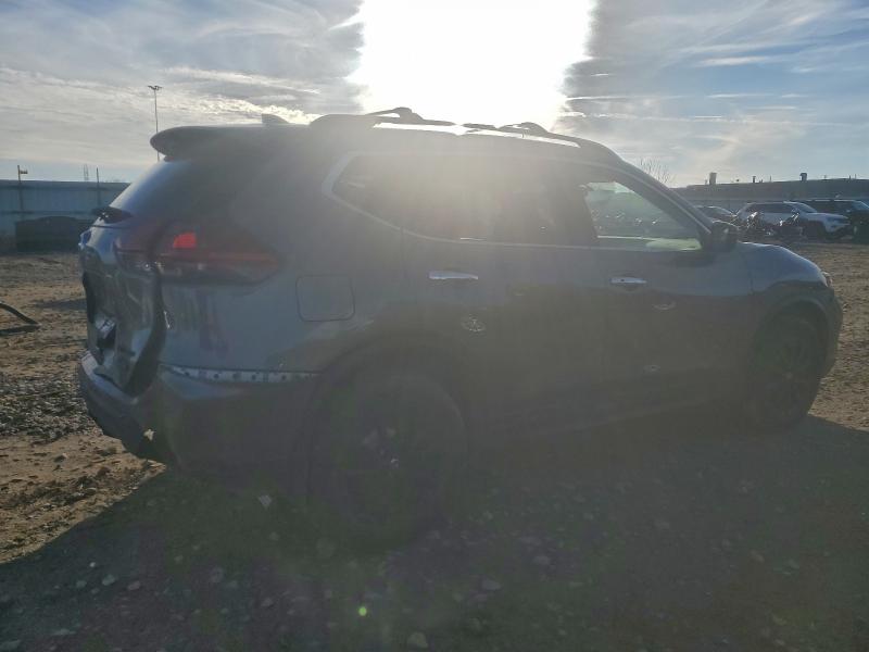 Фото 3 - NISSAN ROGUE