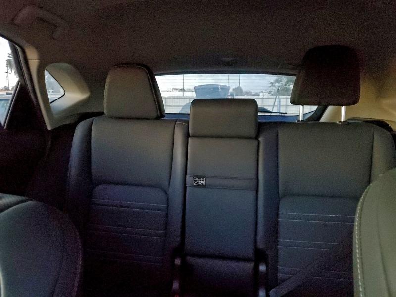 Фото 10 - LEXUS NX