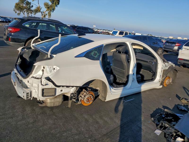 Фото 3 - HONDA ACCORD