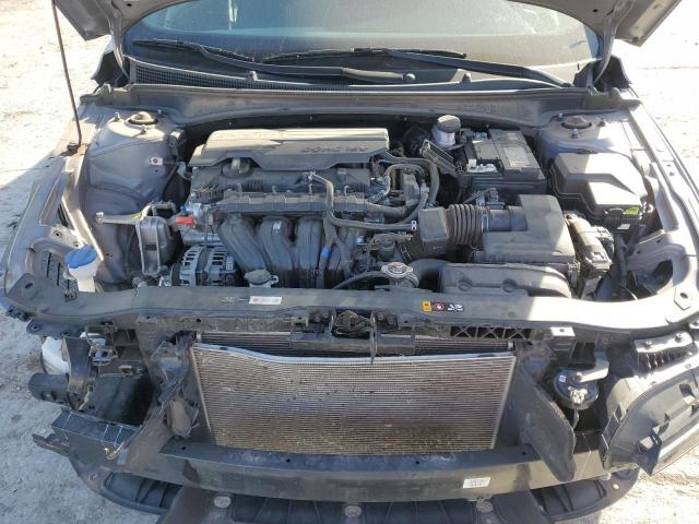 Фото 11 - HYUNDAI ELANTRA