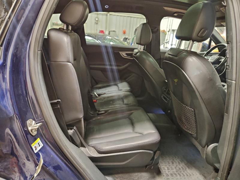 Фото 11 - AUDI Q7