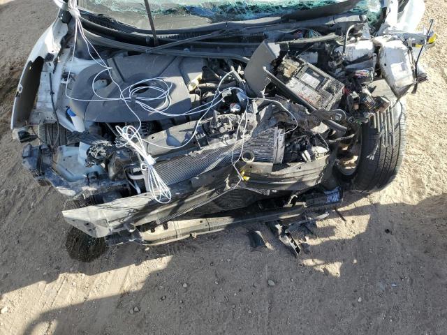 Фото 11 - HYUNDAI ELANTRA