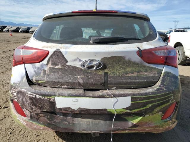 Фото 6 - HYUNDAI ELANTRA