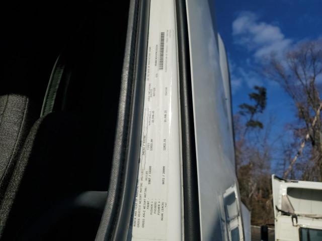 Фото 10 - VOLVO VN