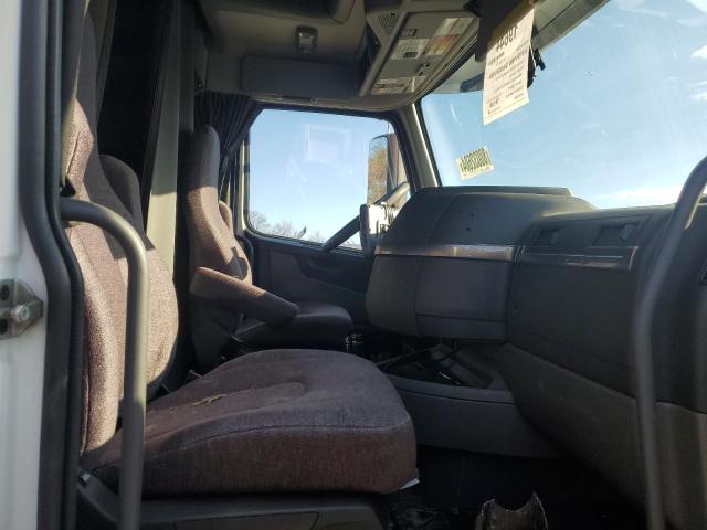 Фото 5 - VOLVO VN