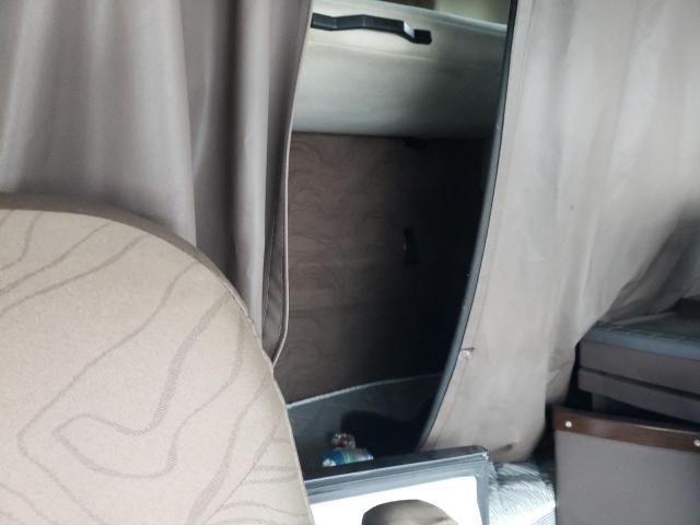 VOLVO VN 2018 VIN 4V4NC9EH3JN884671