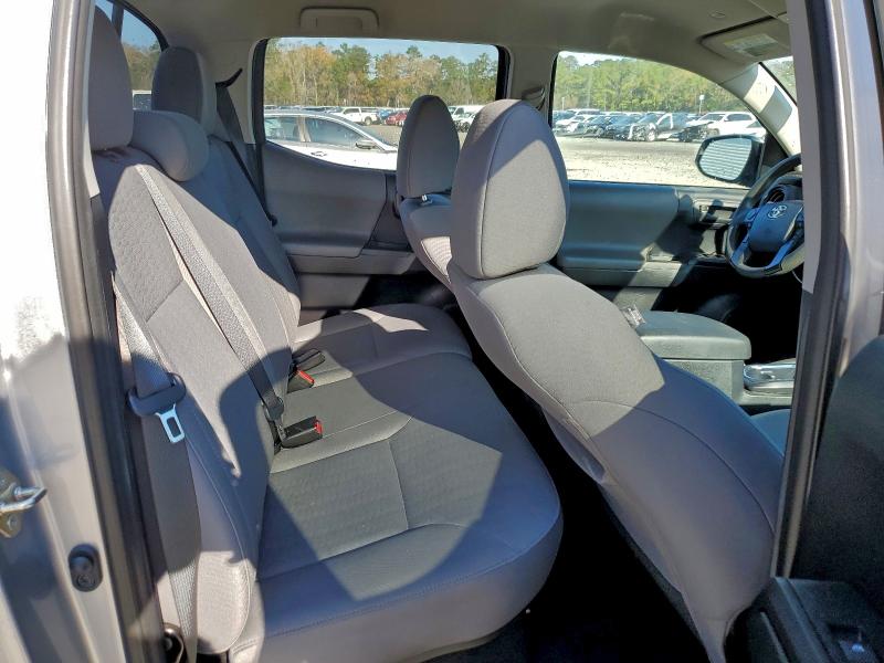 Фото 10 - TOYOTA TACOMA