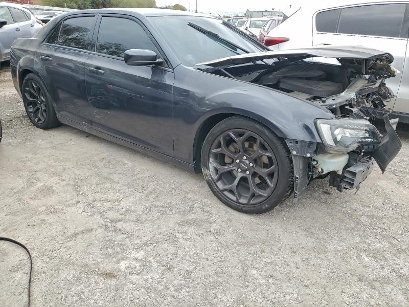 Фото 4 - CHRYSLER 300