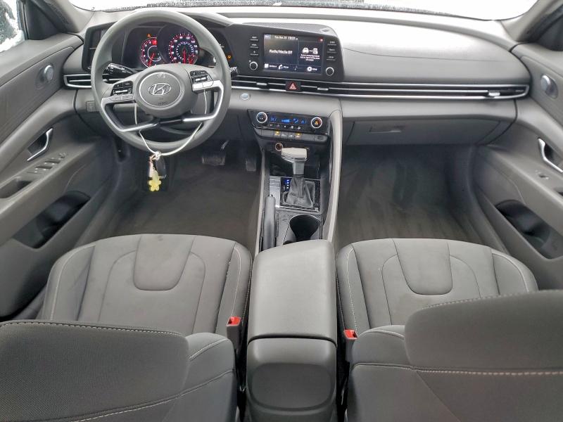 Фото 8 - HYUNDAI ELANTRA