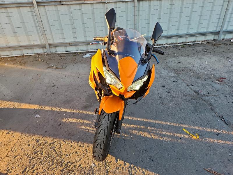 KAWASAKI EX650 P 2025