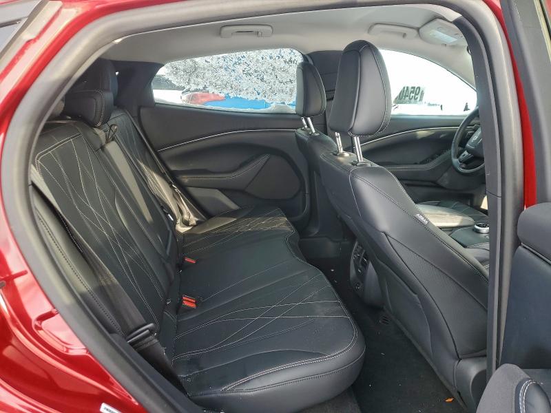 Фото 10 - FORD MUSTANG