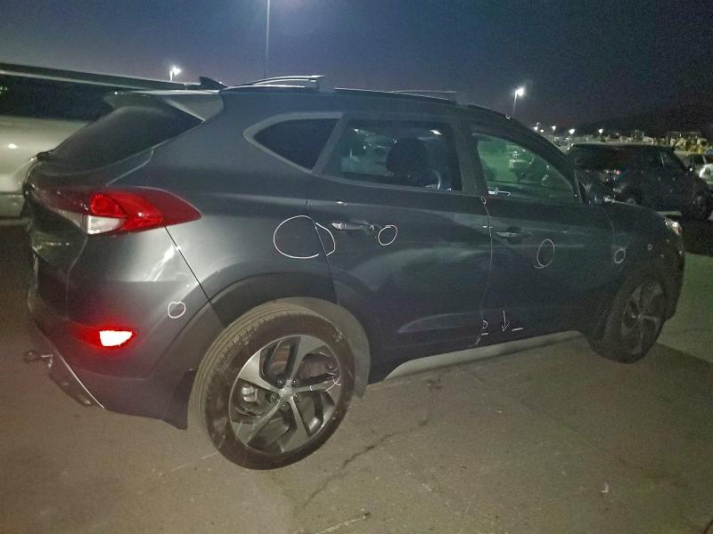 Фото 3 - HYUNDAI TUCSON