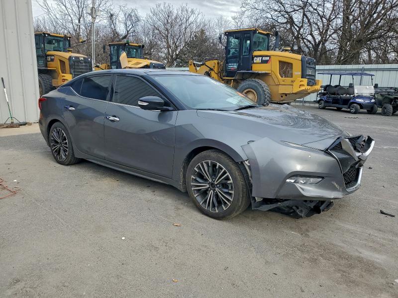 Фото 4 - NISSAN MAXIMA