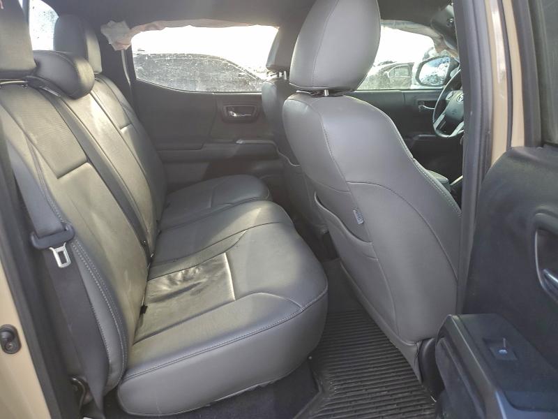 Фото 10 - TOYOTA TACOMA