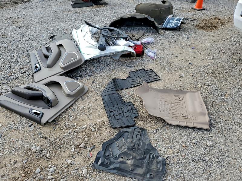 Фото 13 - CHEVROLET TAHOE