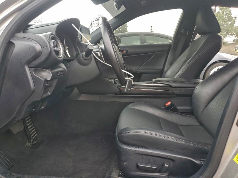 Фото 7 - LEXUS IS