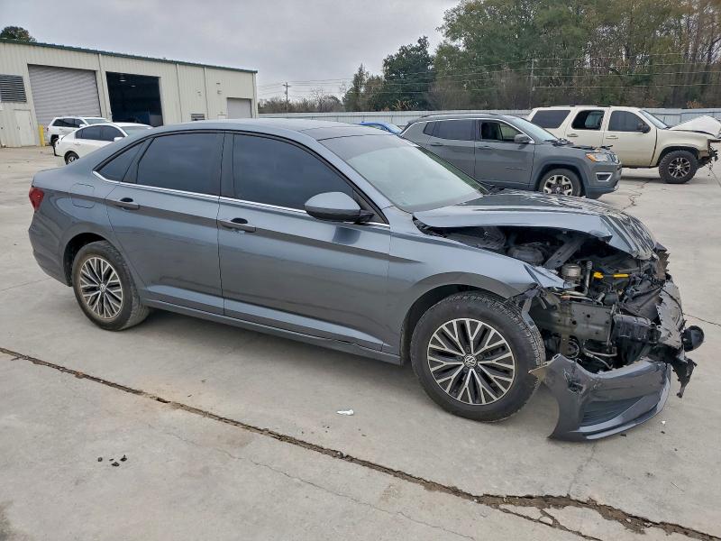 Фото 4 - VOLKSWAGEN JETTA