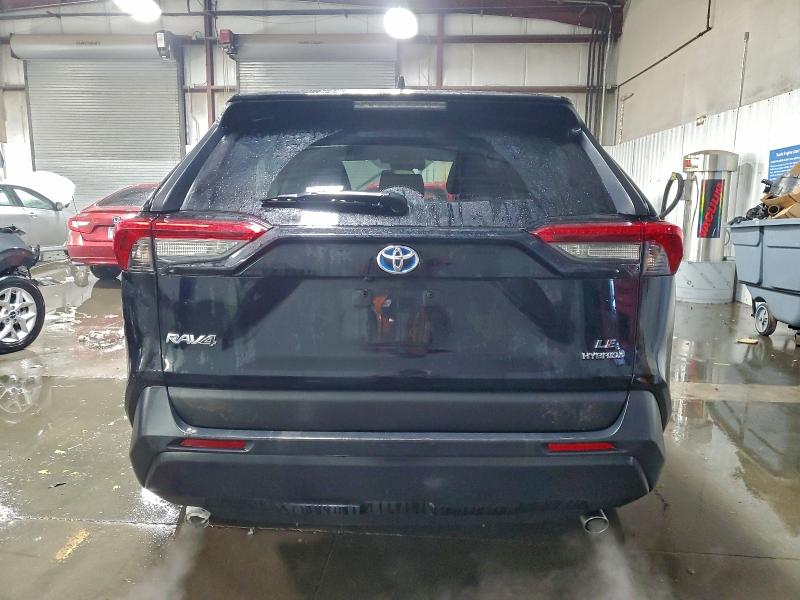 Фото 6 - TOYOTA RAV4