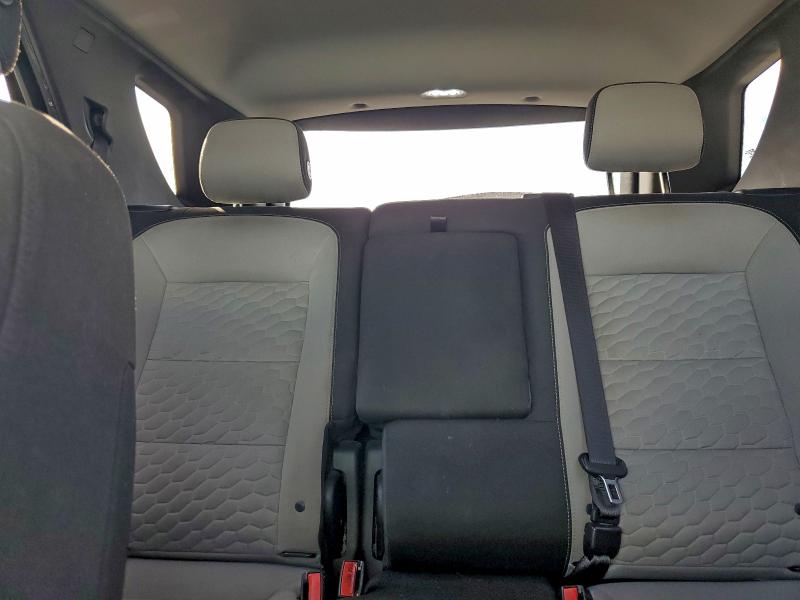 Фото 10 - CHEVROLET EQUINOX