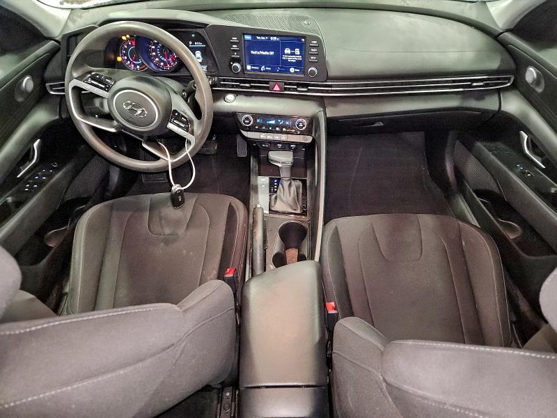 Фото 8 - HYUNDAI ELANTRA