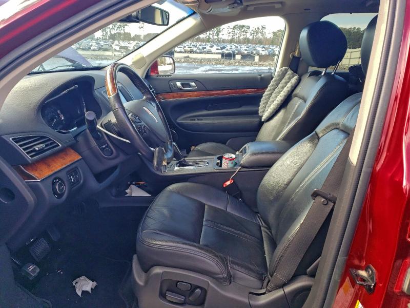 Фото 7 - LINCOLN MKT