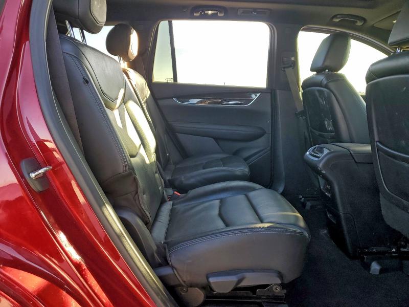 Фото 11 - CADILLAC XT6