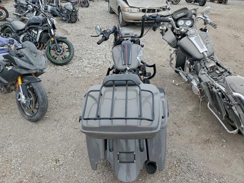 HARLEY-DAVIDSON FL 2020