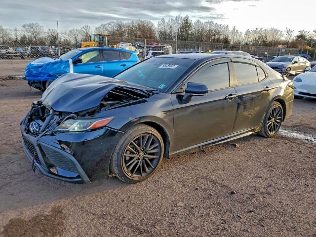 Фото 1 - TOYOTA CAMRY