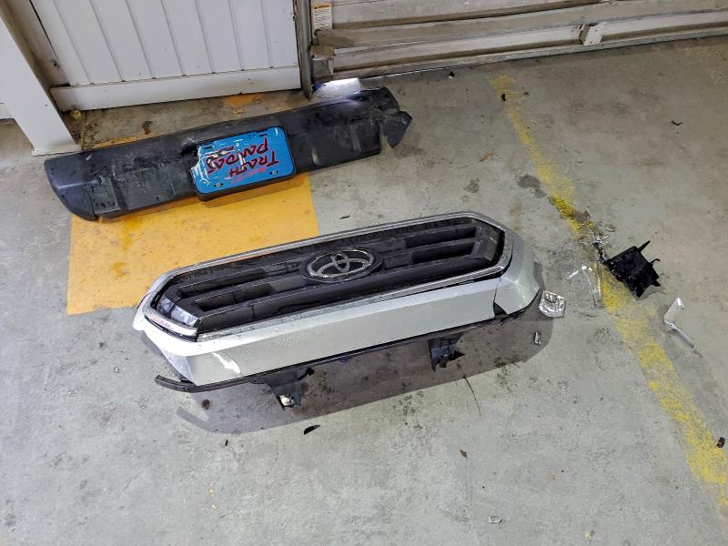 Фото 12 - TOYOTA TACOMA