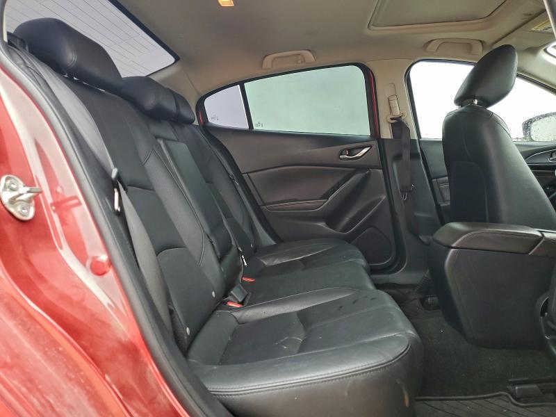 Фото 10 - MAZDA 3