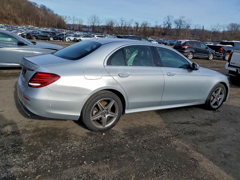 Фото 3 - MERCEDES-BENZ E-CLASS