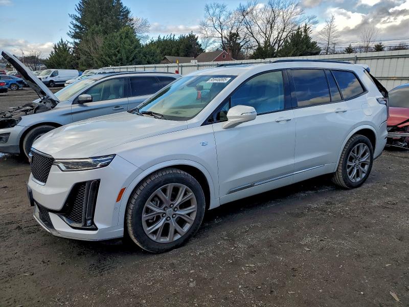 Фото 1 - CADILLAC XT6